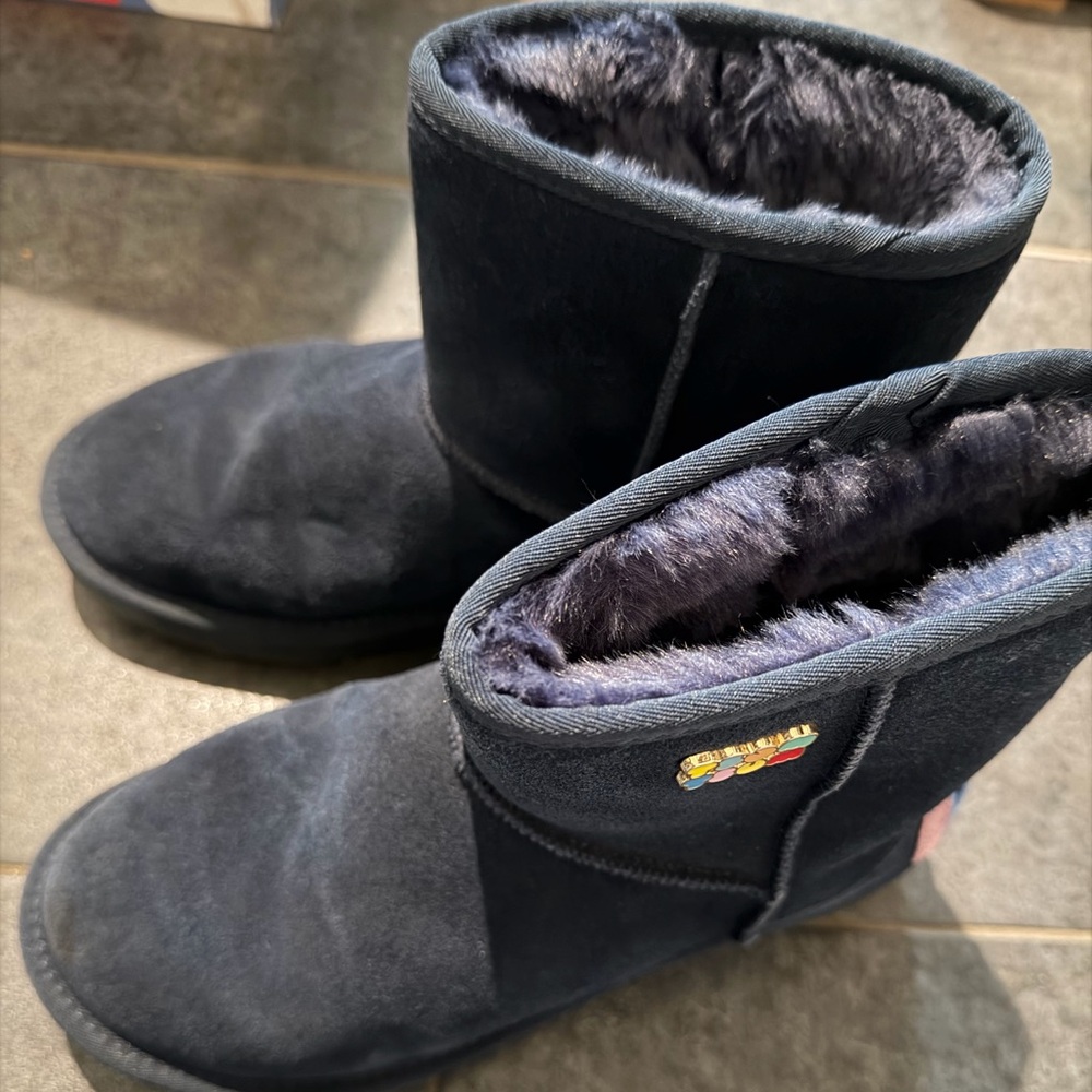 Disney Tsum Tsum boots with fur inside